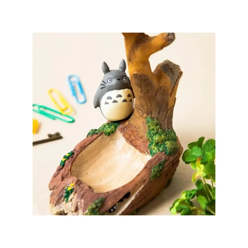 Key Hook Totoro At Shade Of A Tree - My Neighbor Totoro