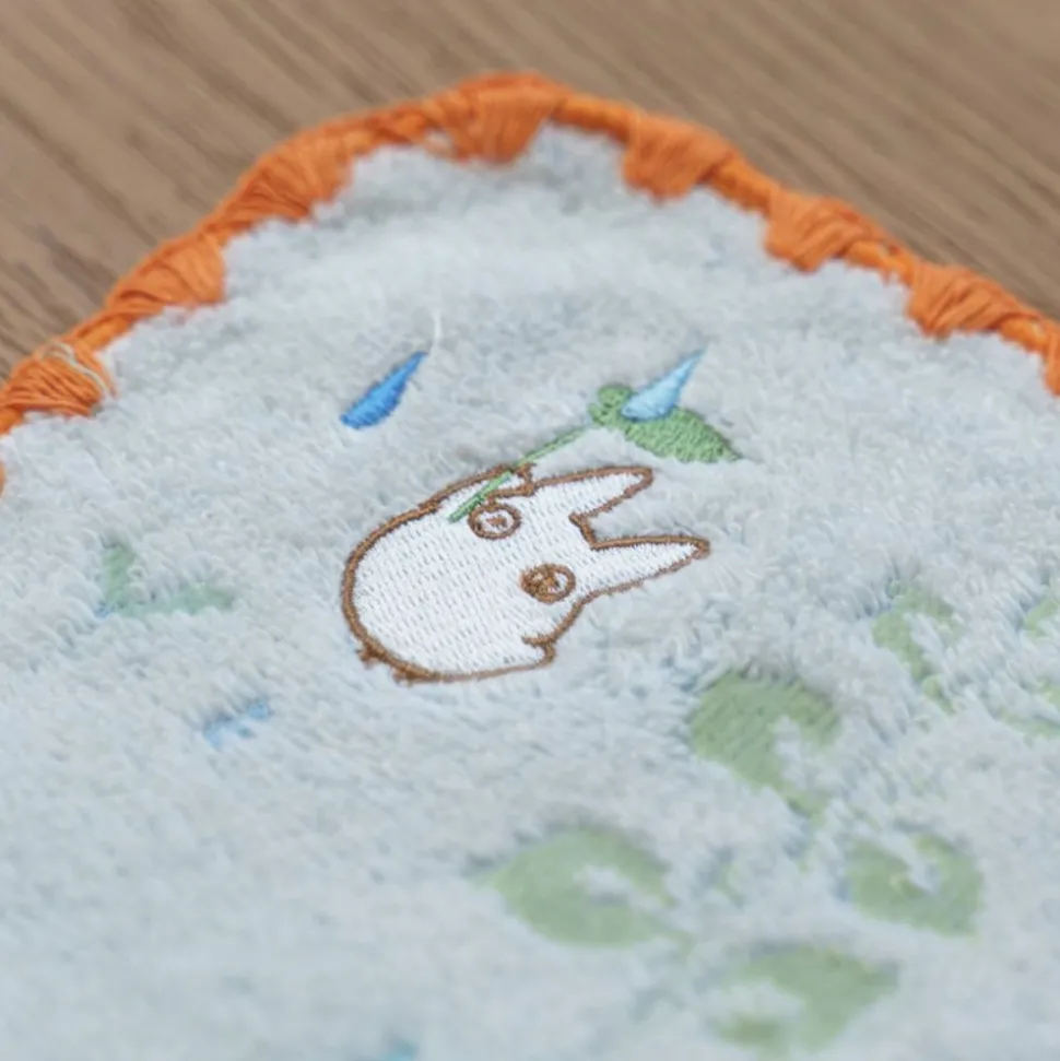 Mini Towel Under The Rain 25X25 Cm - My Neighbor Totoro