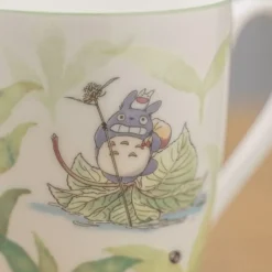 Mug Totoro On A Leaf - My Neighbor Totoro