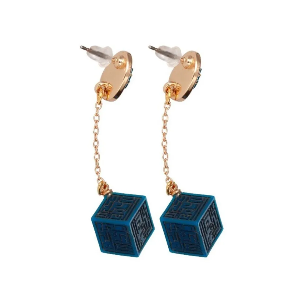 Pierced Earrings Accessory Series Volucite Crystal & Keystone - Castl