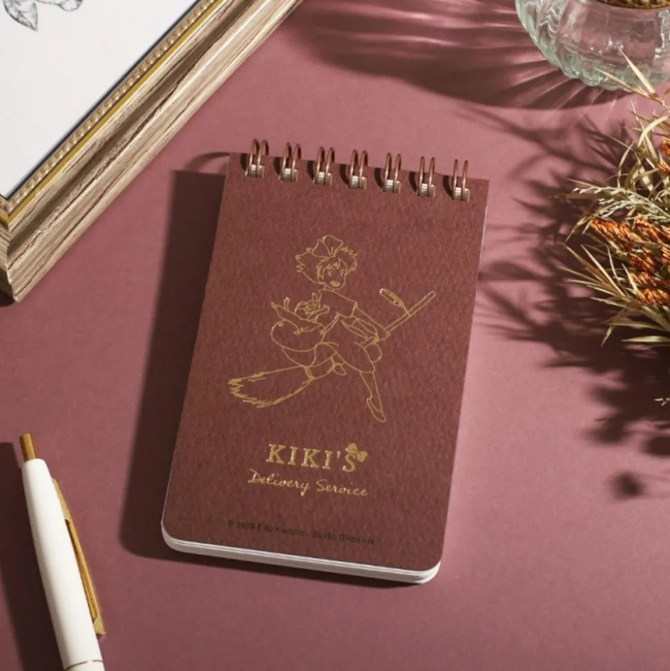 Stamped Ring Notebook 11,5 7,2Cm Kiki On Her Broom - Kiki'S Delivery