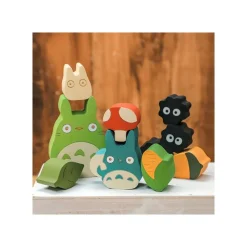 Wood Figurine Totoro With Soot Sprites - My Neighbor Totoro