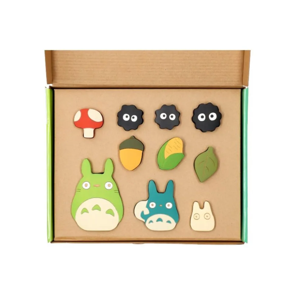 Wood Figurine Totoro With Soot Sprites - My Neighbor Totoro
